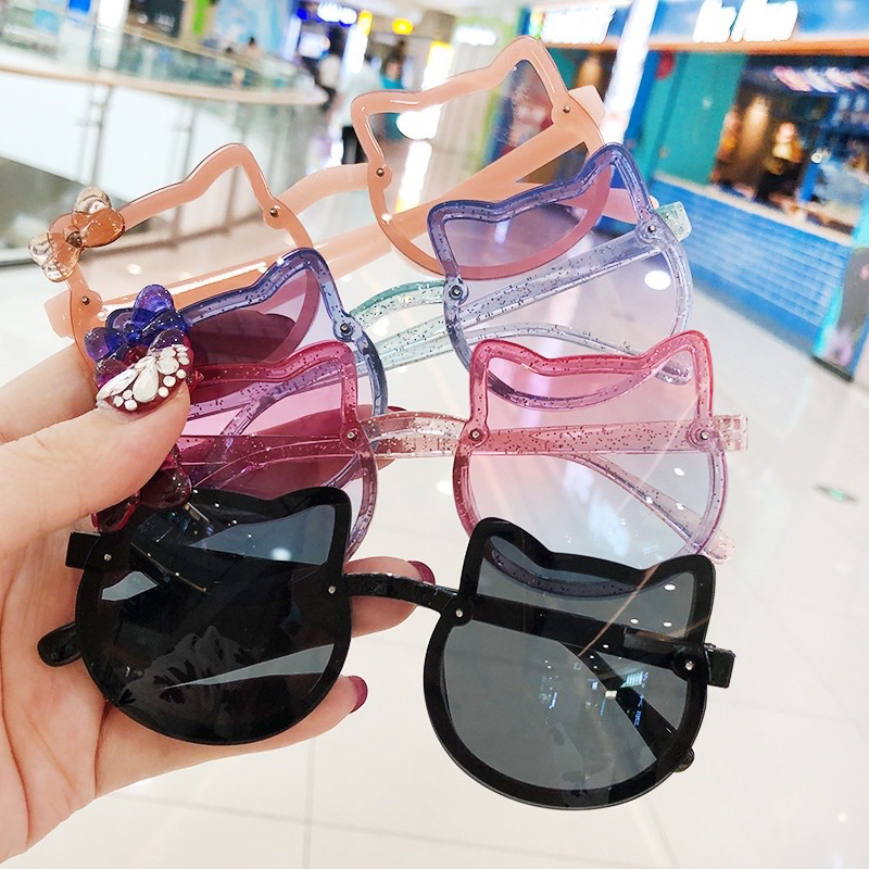 Kính mát chống nắng chống tia UV hình kitty cho bé. Kính đi nắng thời trang bé trai bé gái hoạt hình đáng yêu