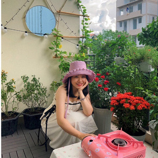 Mũ vành cụp xếp ly caro