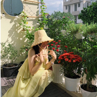 Mũ vành cụp xếp ly caro