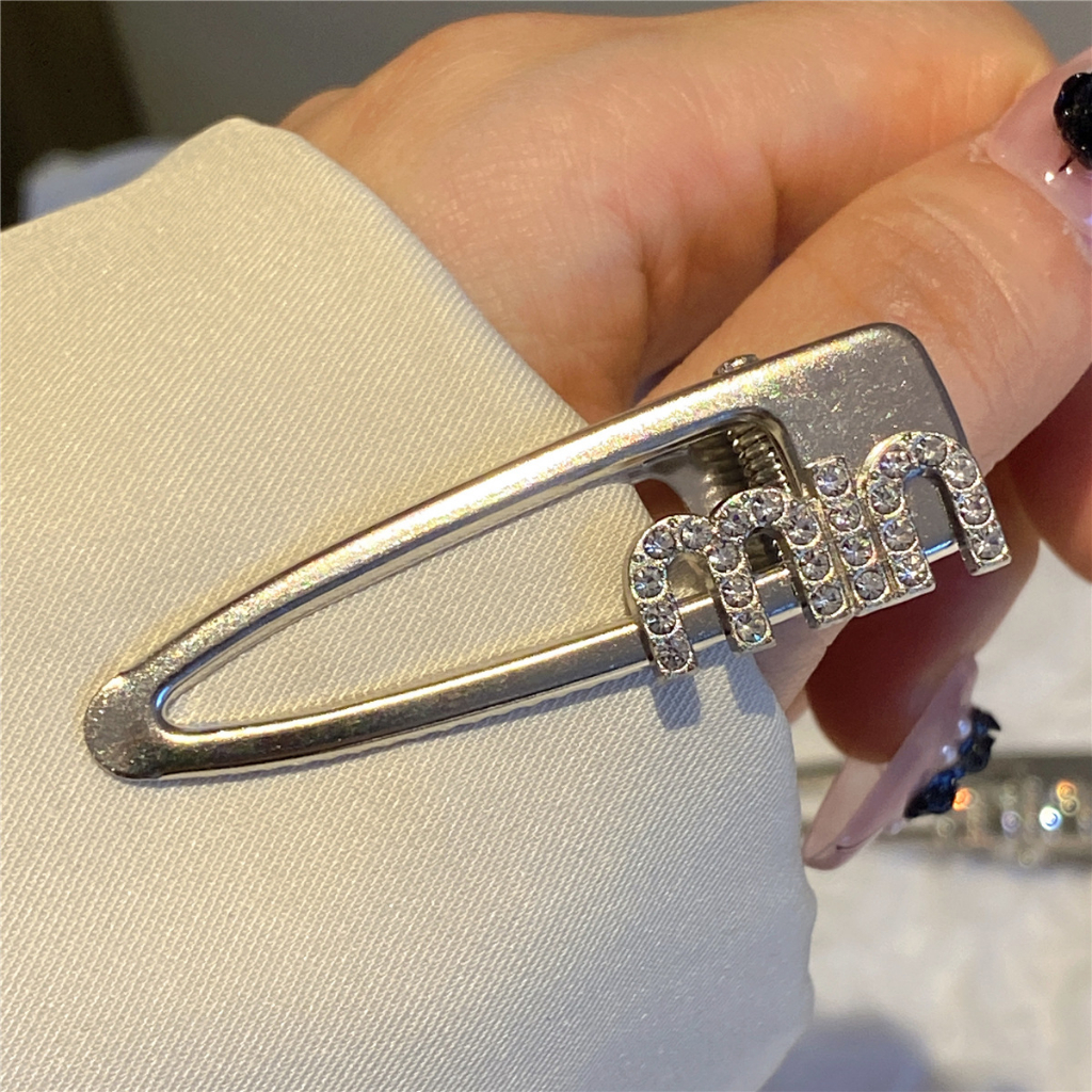 Kẹp tóc cá tính