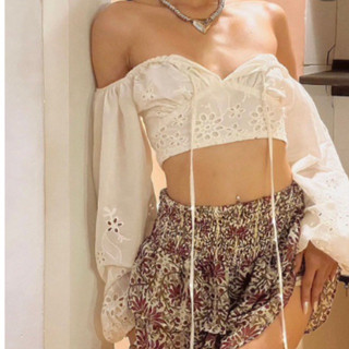 Áo Nữ Croptop Tay Dài Freckles Studios Trễ Vai Hở Lưng Thắt Dây Vải Kate Hoa - Primerose Top