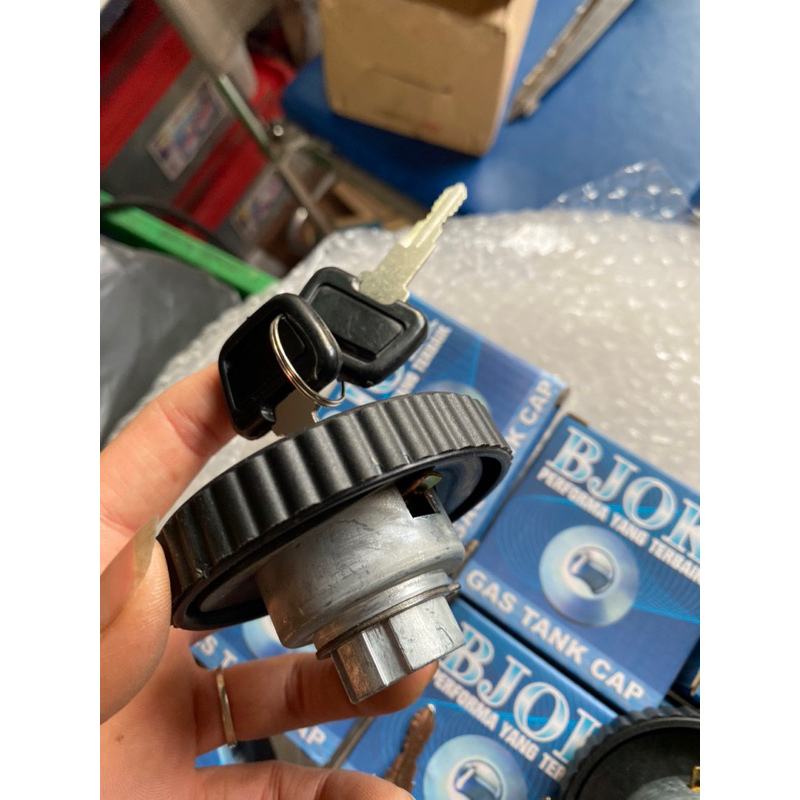 Nắp dầu, nắp bình dầu kia k2700, k165,k140,k3000,kia1t4;kia1t25