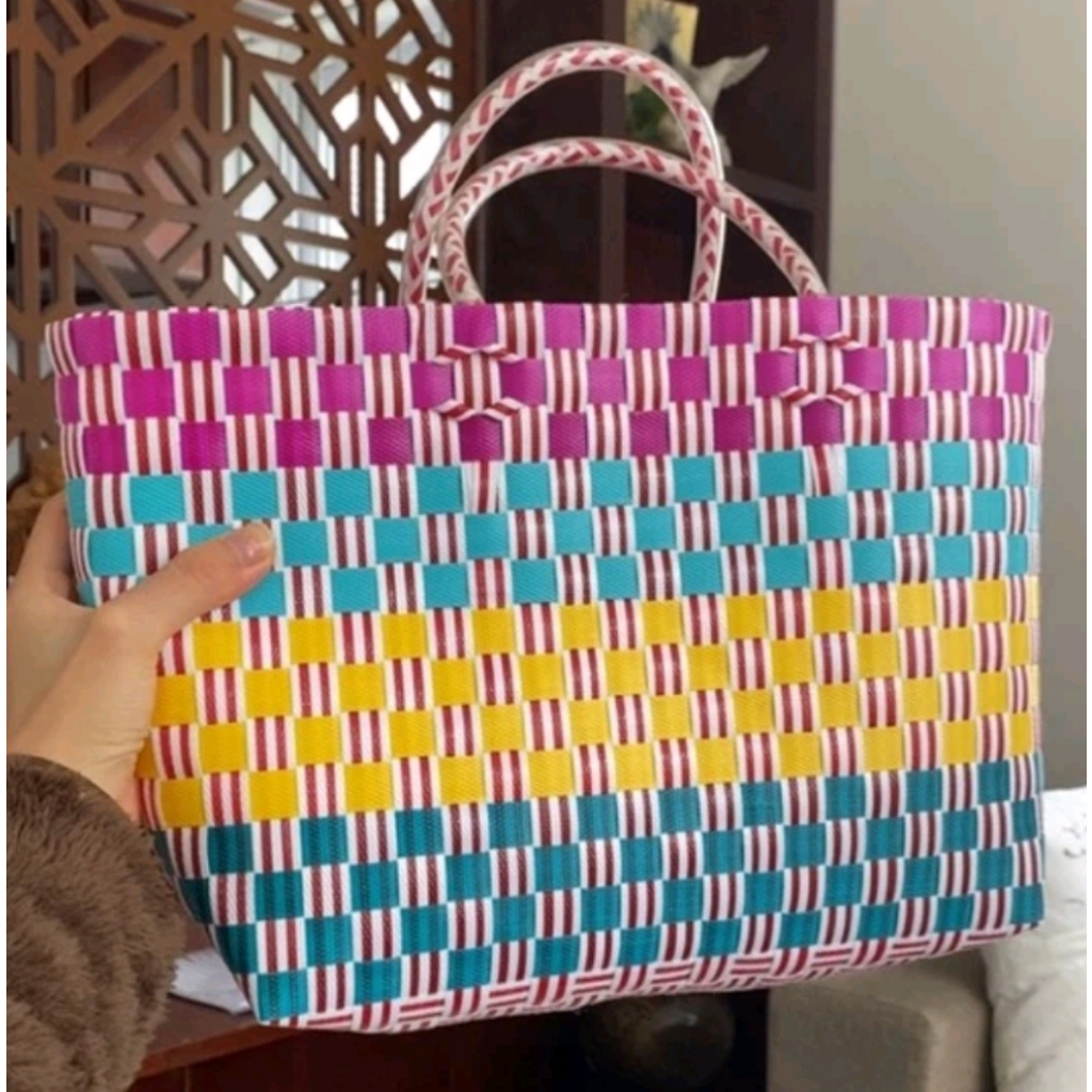 Túi xách đan tay họa tiết sọc