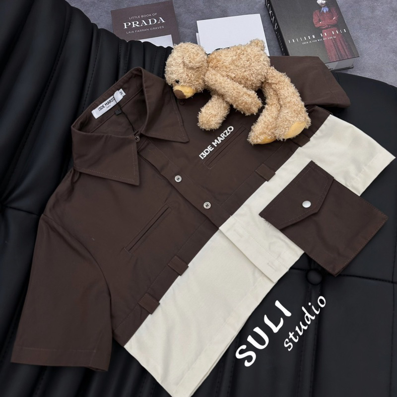 Áo Sơmi 13De Marzo Croptop Nâu Kèm Gấu