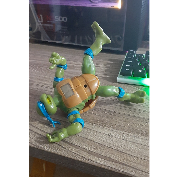 Mô hình chú Ninja Rùa tinh nghịch có thể bẽ khớp, làm trò thú vị