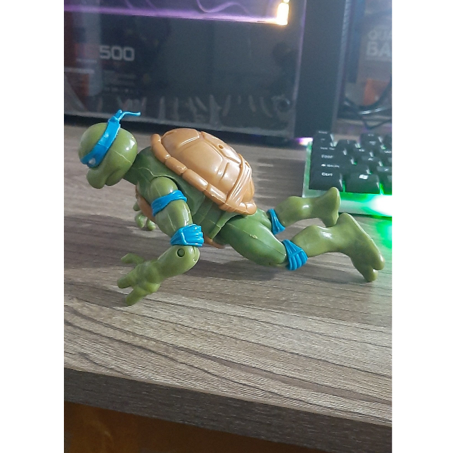 Mô hình chú Ninja Rùa tinh nghịch có thể bẽ khớp, làm trò thú vị