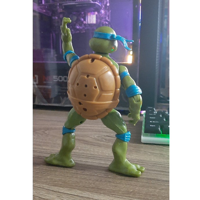 Mô hình chú Ninja Rùa tinh nghịch có thể bẽ khớp, làm trò thú vị