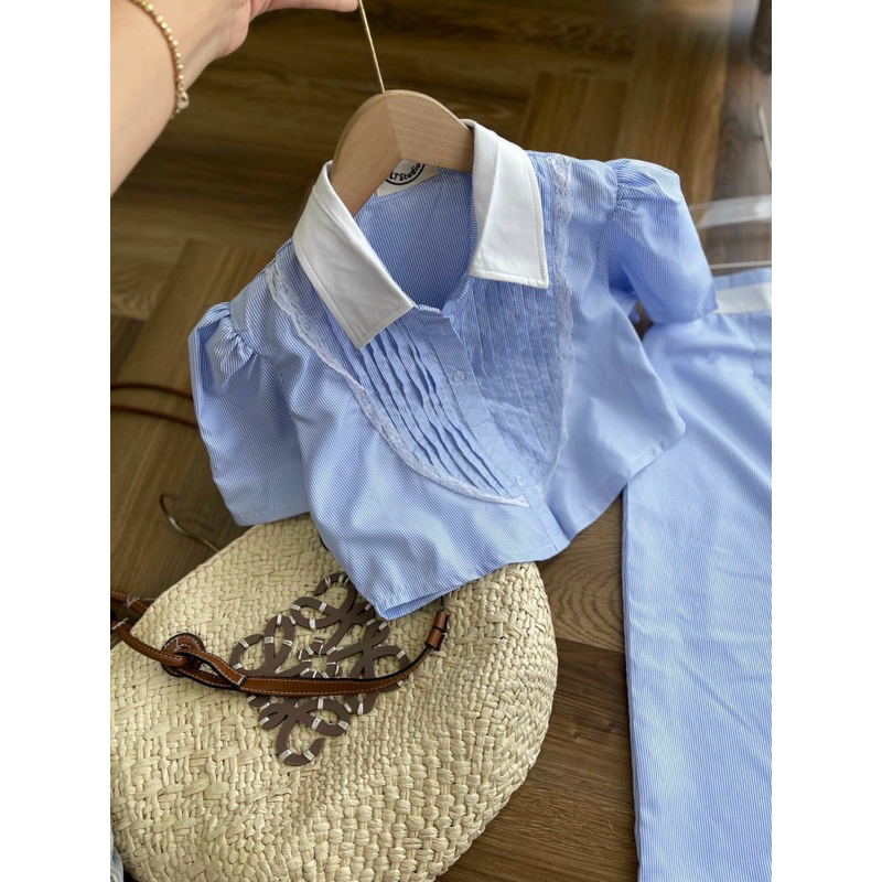 Set crop xanh cổ sơmi trắng + chân váy xanh chân bèo