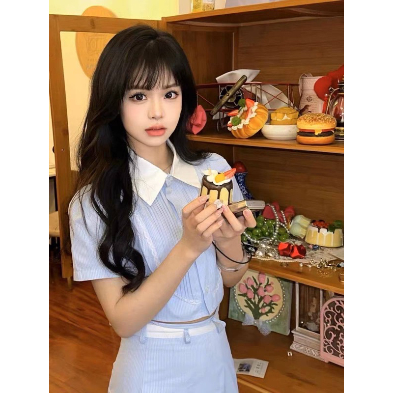 Set crop xanh cổ sơmi trắng + chân váy xanh chân bèo