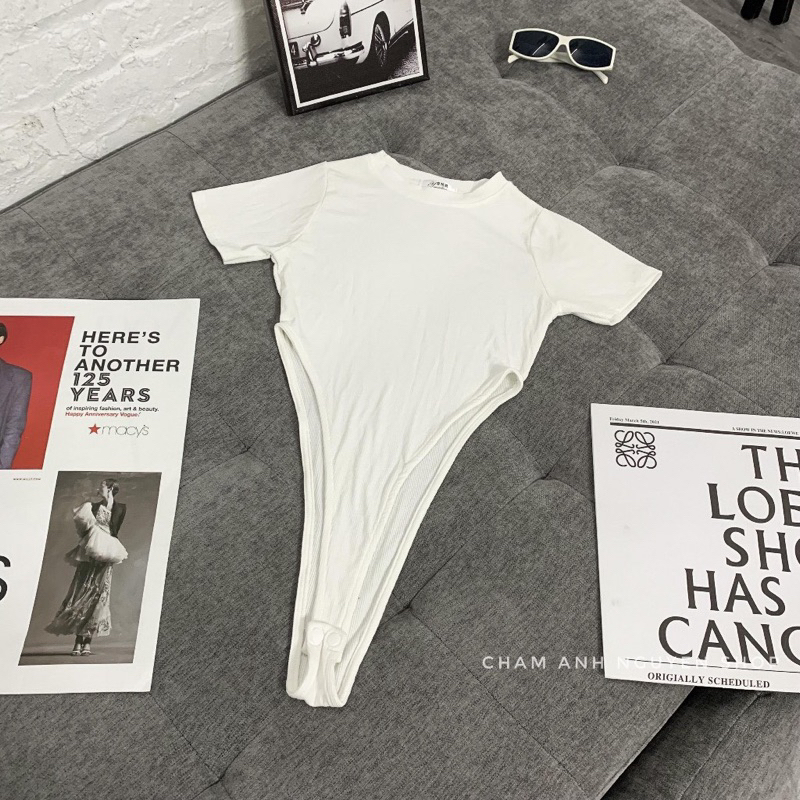 Jumsuit Tay Ngắn Cổ Tròn Màu Trơn