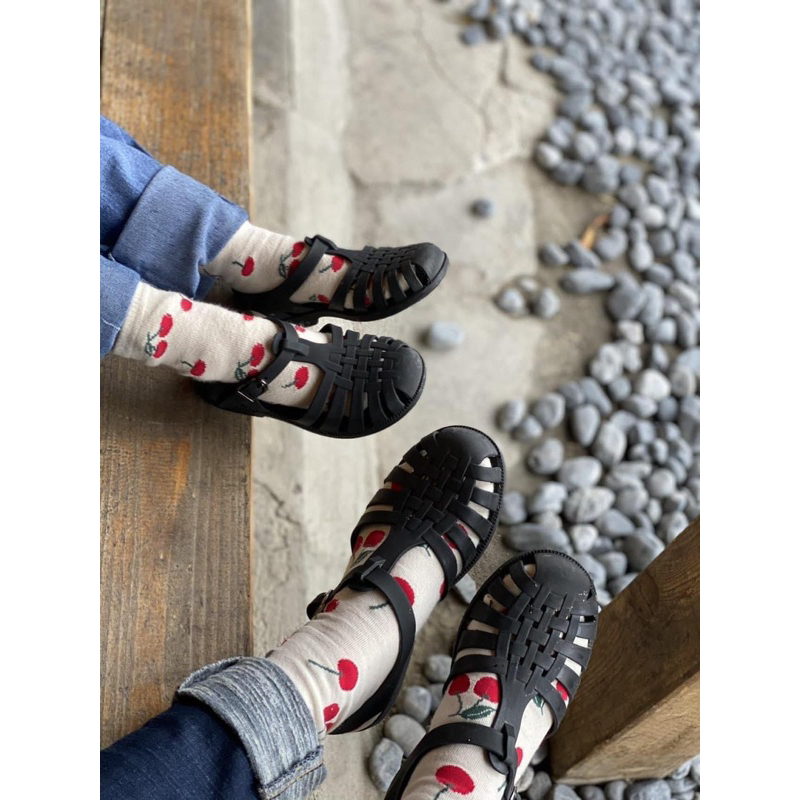 Sandal rọ hottrend 2023 mẫu mới xịn xò, nguyên túi zip, tagmac tem mã