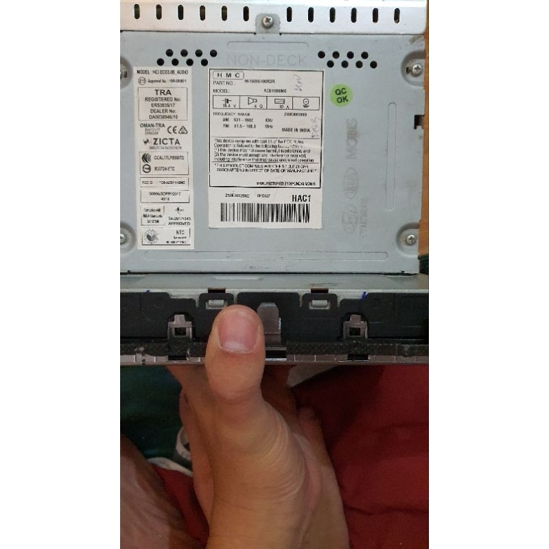 Máy phát nhạc của xe ô tô Ford transit.Aux cd.mp3.radio.lắp xe hoặc nghe cá nhân.