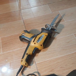 Máy Cưa kiếm 100v