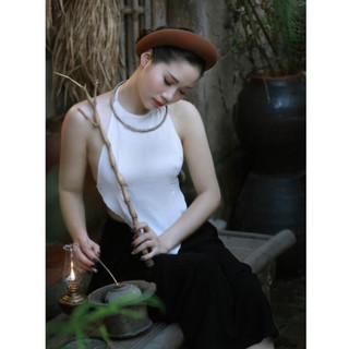 Yếm đào đính ngọc ( kèm mấn)