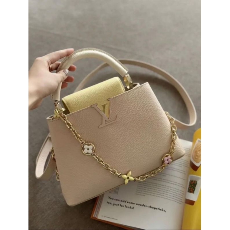 Túi sách tay L     V Capu