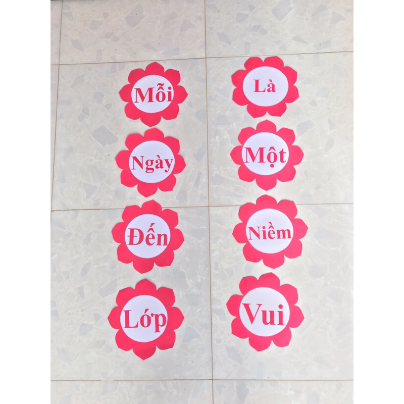 Câu đối trang trí lớp in trên giấy đề can và xốp bitit, kích thước giấy A4, có sẵn keo dán tường phi