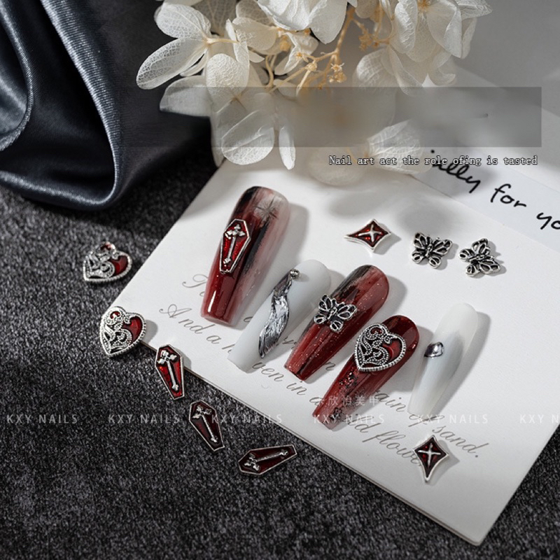 Charm tim,charm chữ thập ,charm bướm trang móng