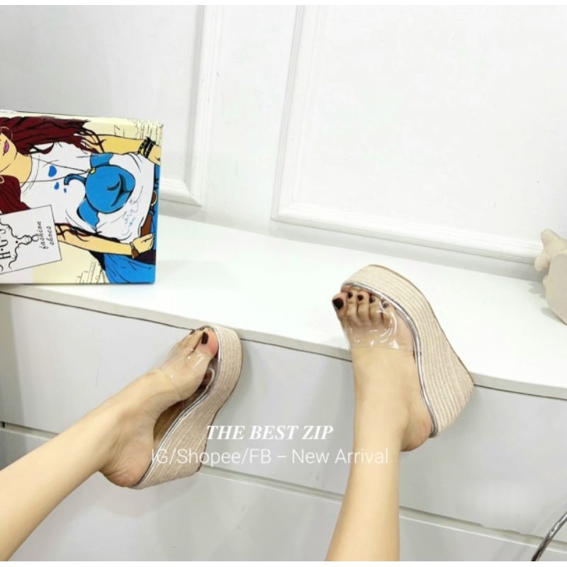 Dép xuồng đế cói quai mica trong cao 11cm nhập nguyên hộp hàng QC cao cấp | Hàng loại 1