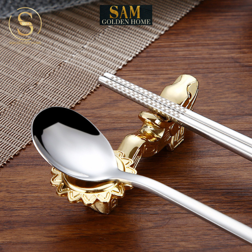 Set 5 Phụ Kiện Đế Gác Đũa Muỗng Carpi Flower Vàng Gold Sang Trọng Cao Cấp Chống Gỉ