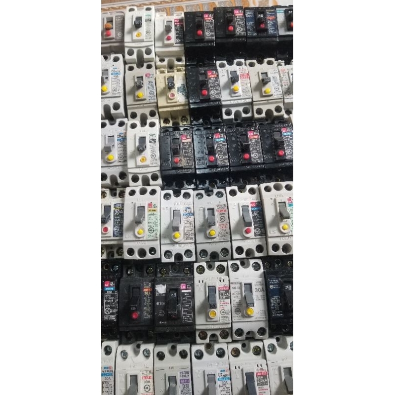 Combo 10 cái aptomat chống giật nội địa Hàn