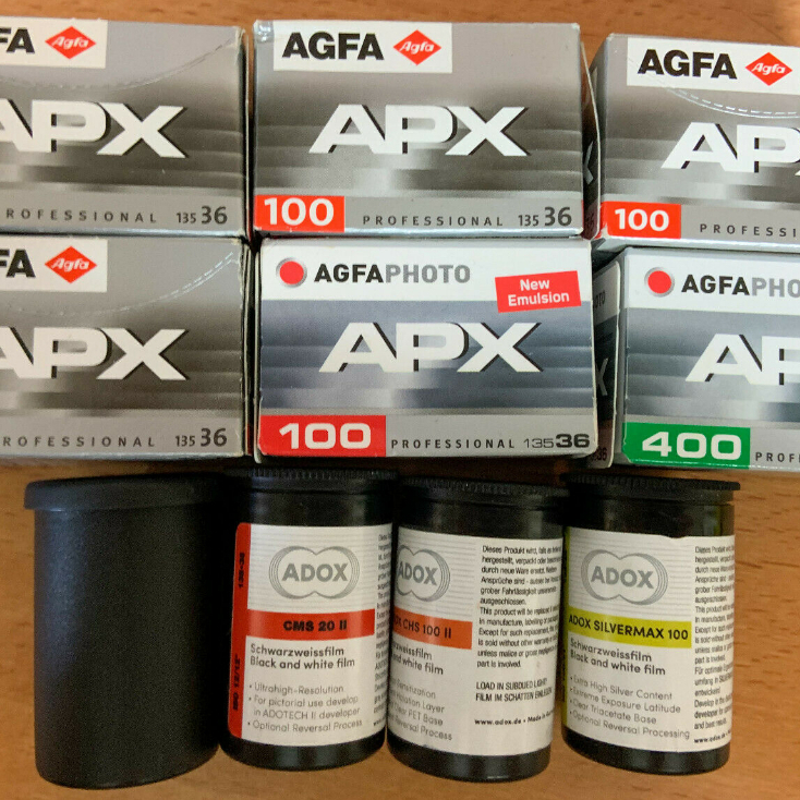 Film chụp ảnh đen trắng AGFA APX 100