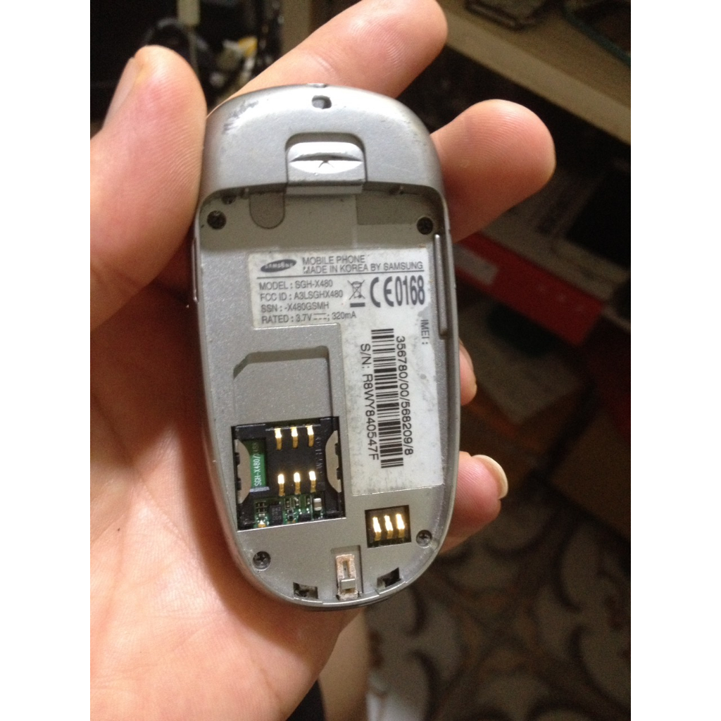 Xác SAMSUNG X480 không bin, không rõ tình trạng, bán xác anh em hên xui, hoặc lụm linh kiện , làm gì làm