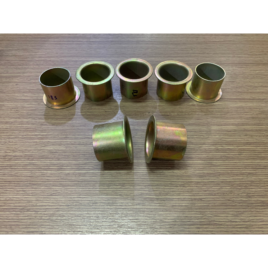 Bạc sắt lót cao su ắc nhíp xe tải Hyundai, Isuzu, Kia tải,... kích thước 37x40x43  như hình đo