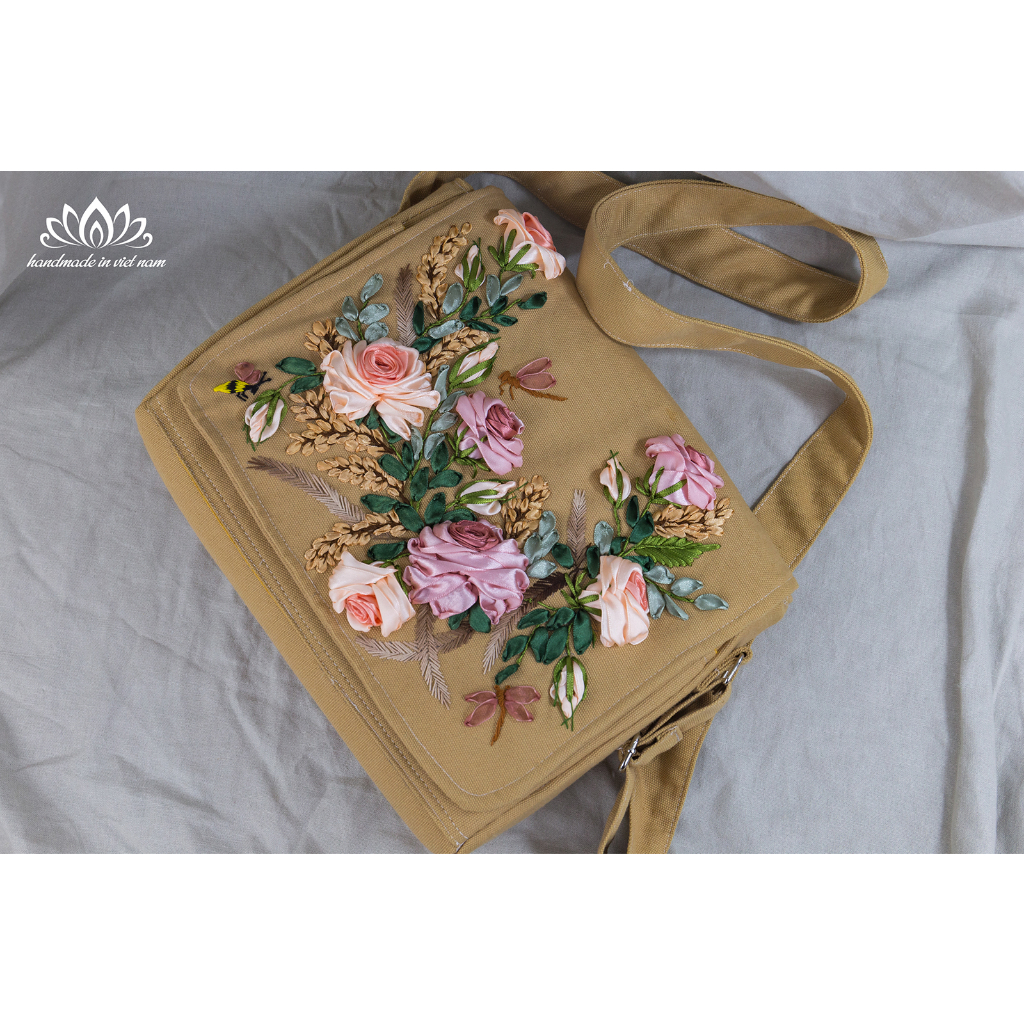 Túi đeo chéo , túi thêu ruy băng, túi thêu tay, túi handmade ,túi đeo vai , messenger đeo chéo nữ thêu hoa ruy băng