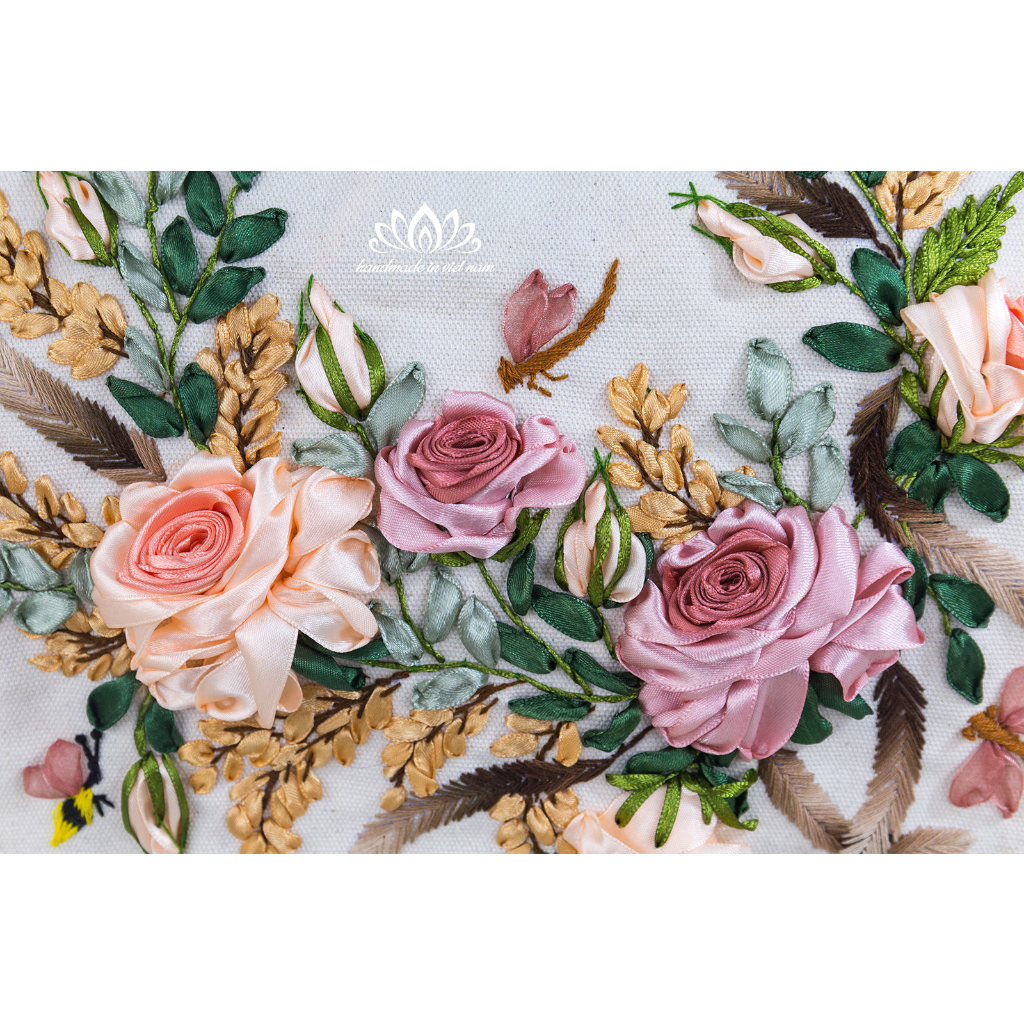 Túi đeo chéo , túi thêu ruy băng, túi thêu tay, túi handmade ,túi đeo vai , messenger đeo chéo nữ thêu hoa ruy băng