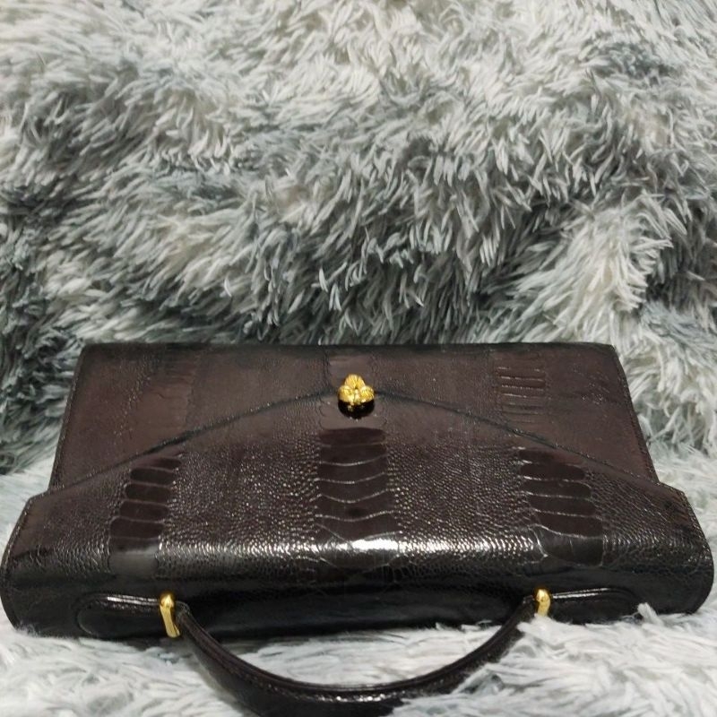 Túi M68 si tuyển Nhật da chân đà điểu thật phom hộp đứng 30cmx20cmx12cm