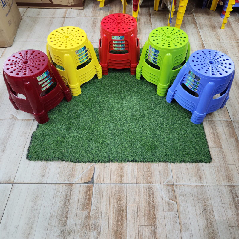 Ghế nhựa lùn tròn