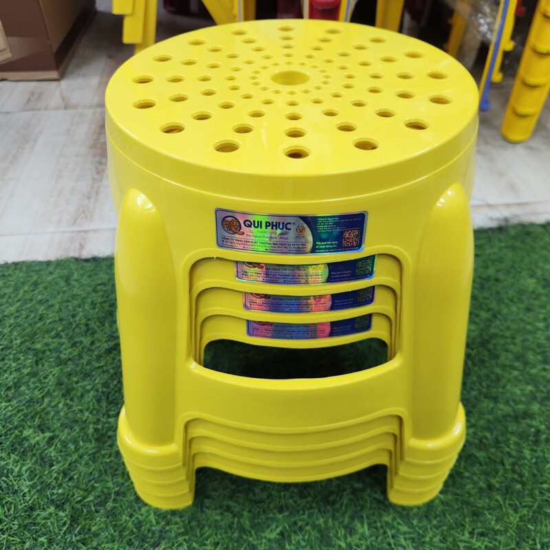 Ghế nhựa lùn tròn