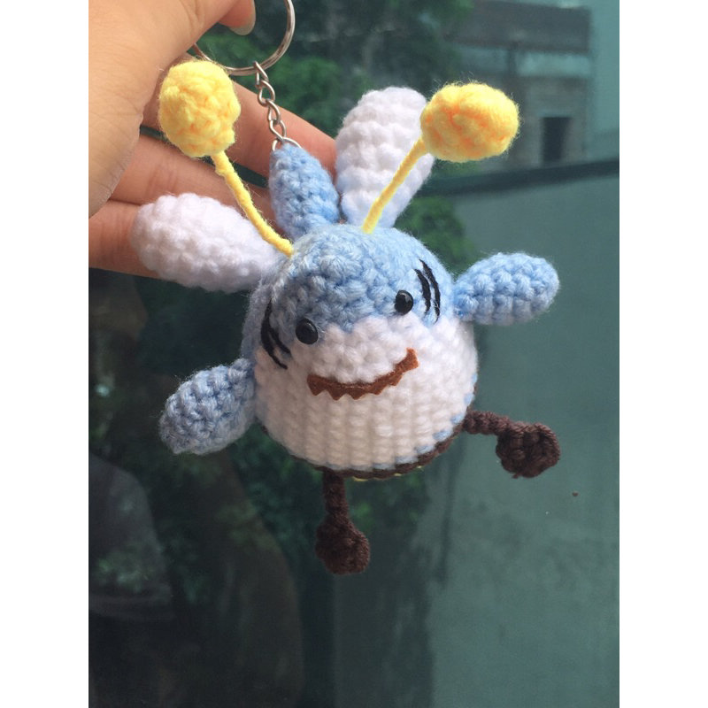 Móc khoá len handmade cá mập ong siêu cute, đáng yêu