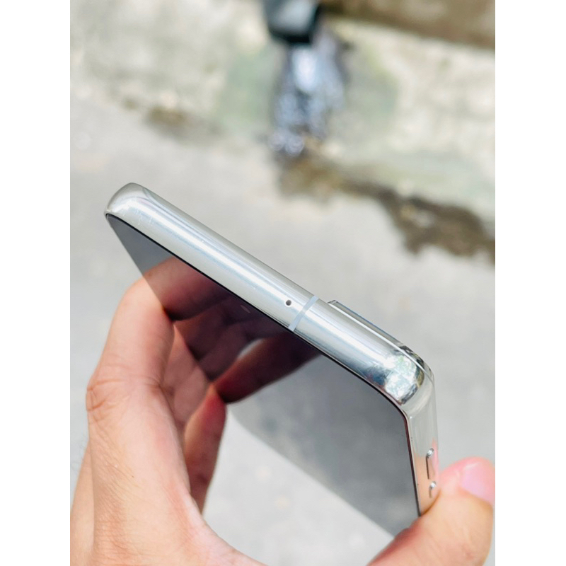 Điện thoại Samsung Galaxy S22 5G 256G Like New BH dài