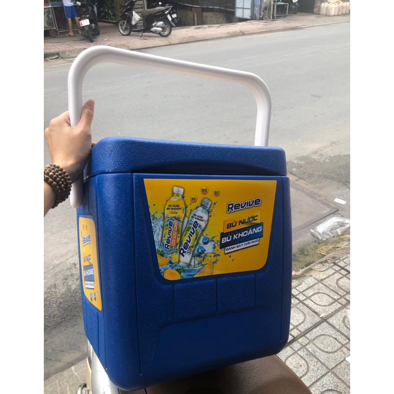 Thùng đá 16l8 hàng KM mẫu ngẫu nhiên