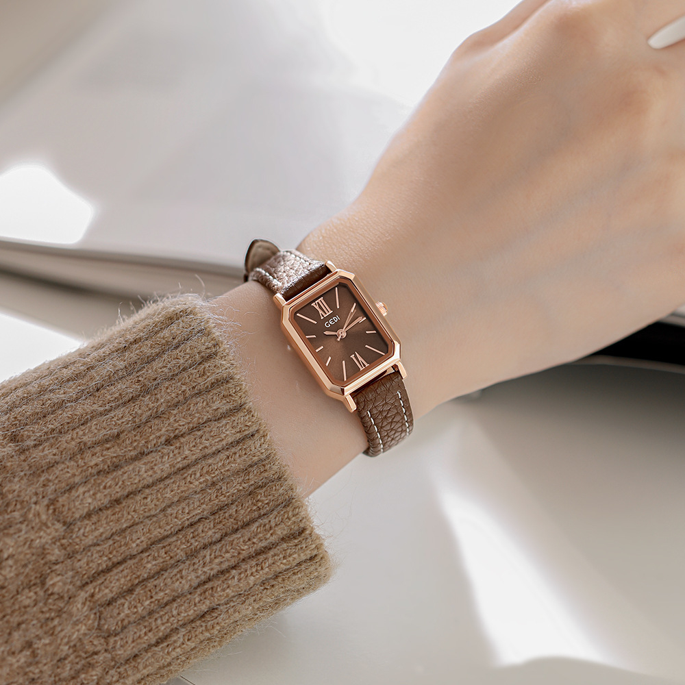 Đồng Hồ Nữ Chính Hãng Chống Nước Dây Da Mặt Vuông Sang Trọng Phù Hợp Tay Nhỏ Bảo Hành 12 Tháng GEDI 6612