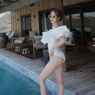 𝑮𝒆𝒏𝒆𝒗𝒊𝒆 𝑺𝒆𝒕 dáng bodysuit trễ vai đính cánh hoa bồng - TKCC Ashley