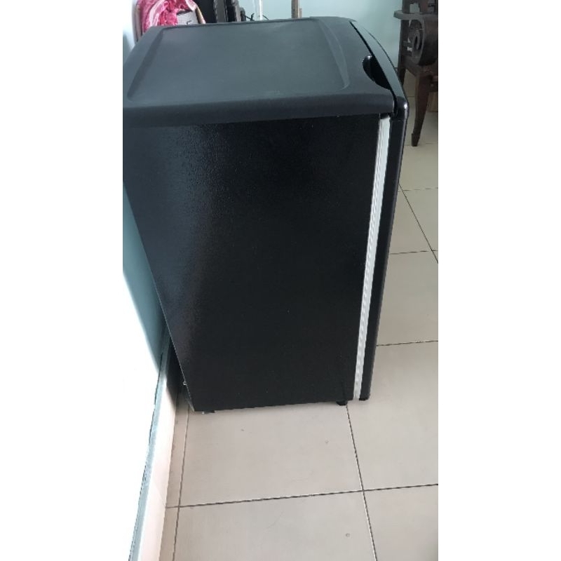 THANH LÝ TỦ AQUA 90L