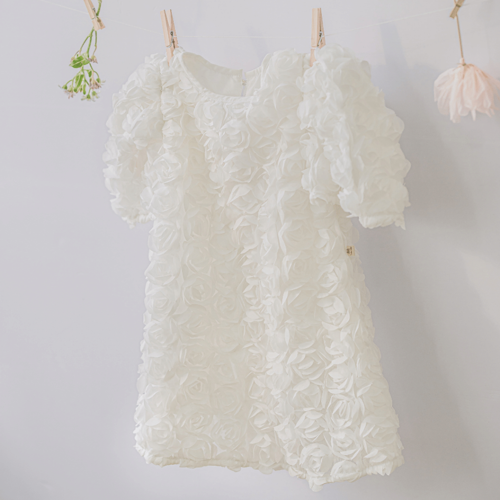 Váy xinh cho bé Sora.bébé Bloom Dress dáng suông lưới hoa 3D kết hợp tay bồng