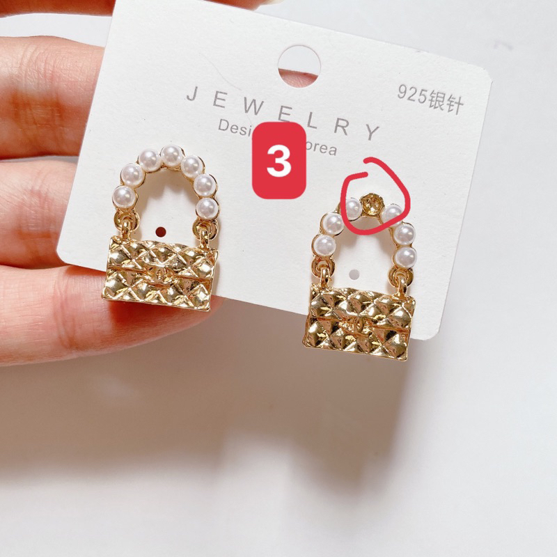 Khuyên tai lỗi do sx và vận chuyển,hàng new