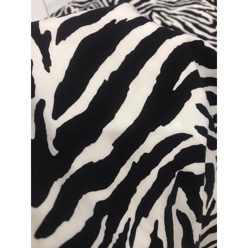 Vải kaki thun họa tiết trắng đen như hình co giãn 2 chiều may đầm váy, đầm body, vest thời trang