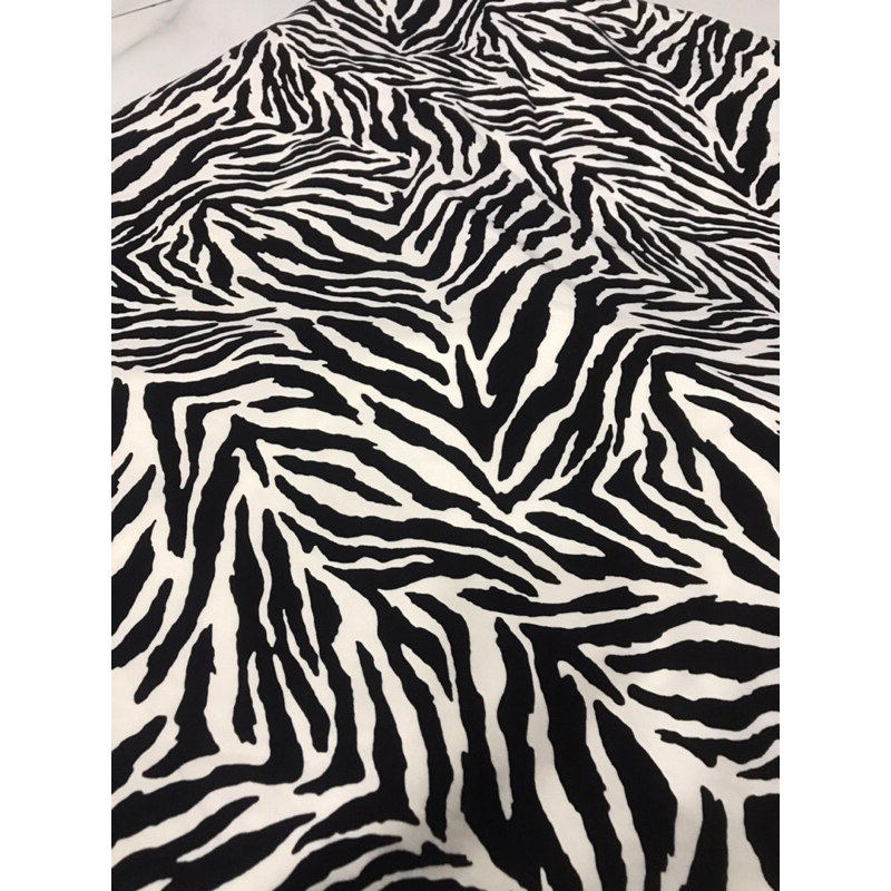 Vải kaki thun họa tiết trắng đen như hình co giãn 2 chiều may đầm váy, đầm body, vest thời trang