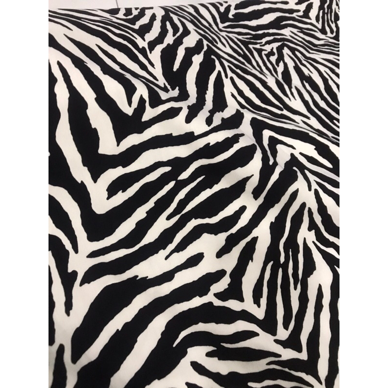 Vải kaki thun họa tiết trắng đen như hình co giãn 2 chiều may đầm váy, đầm body, vest thời trang