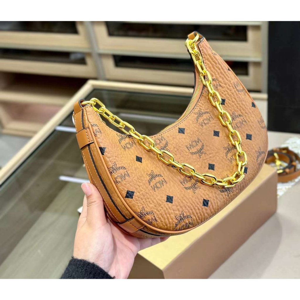 Túi kẹp nách M.C.M xích vàng xinh size 19cm fullbox