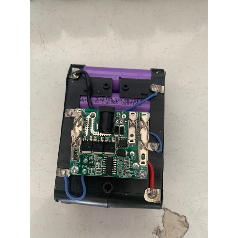 Vỏ pin makita 18v kèm mạch