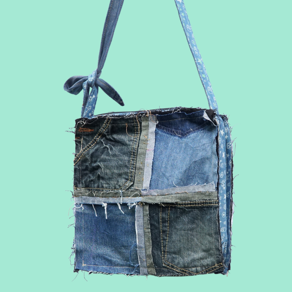 Túi Đeo Chéo Thời Trang Handmade 4 Patchs - Musty House