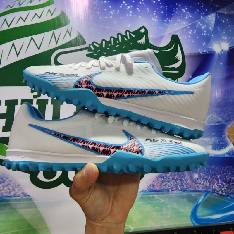 Giày đá bóng Vapor 15 và 14 Academy TF có khâu đế