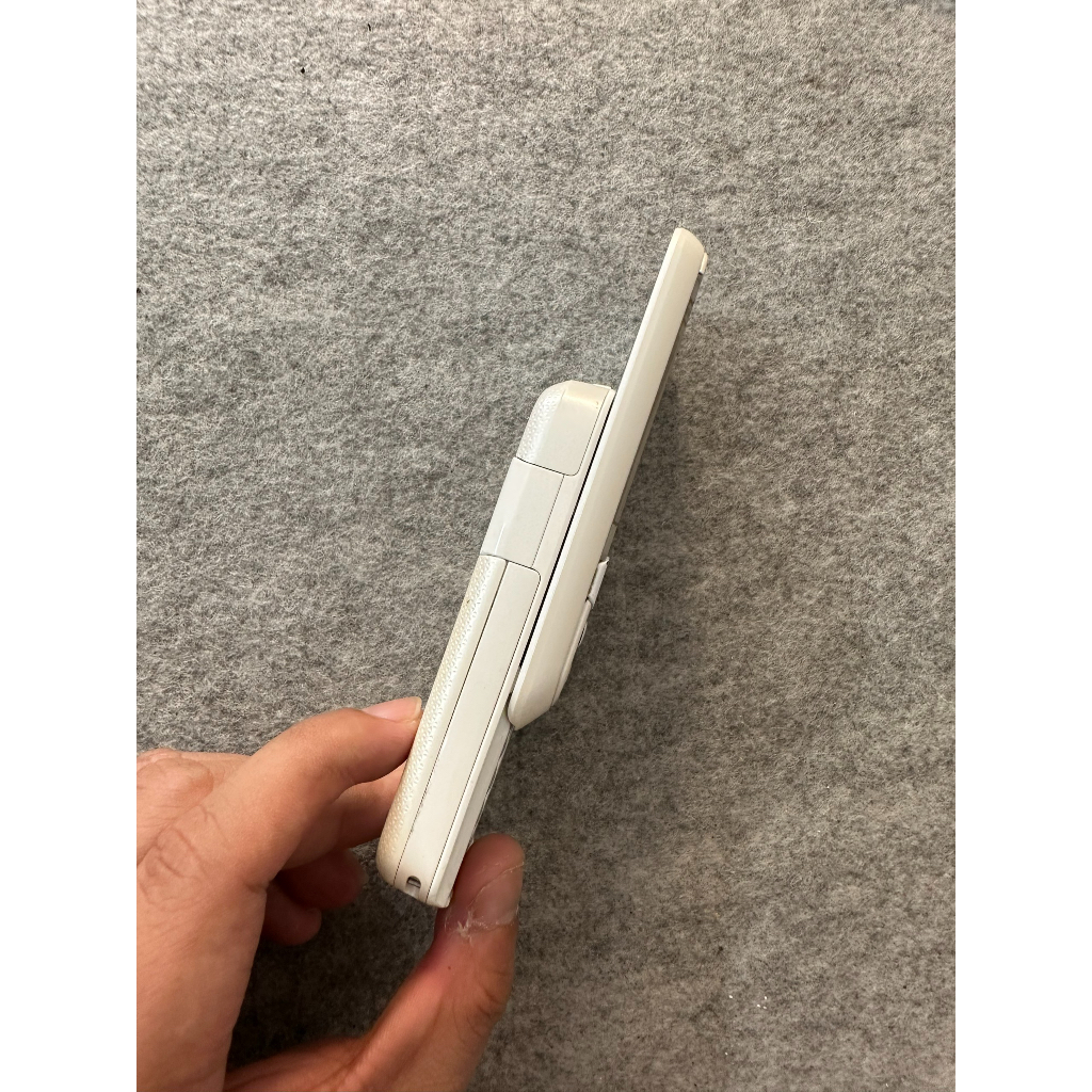 Điện thoại Sony Ericsson W830i Trắng chính hãng