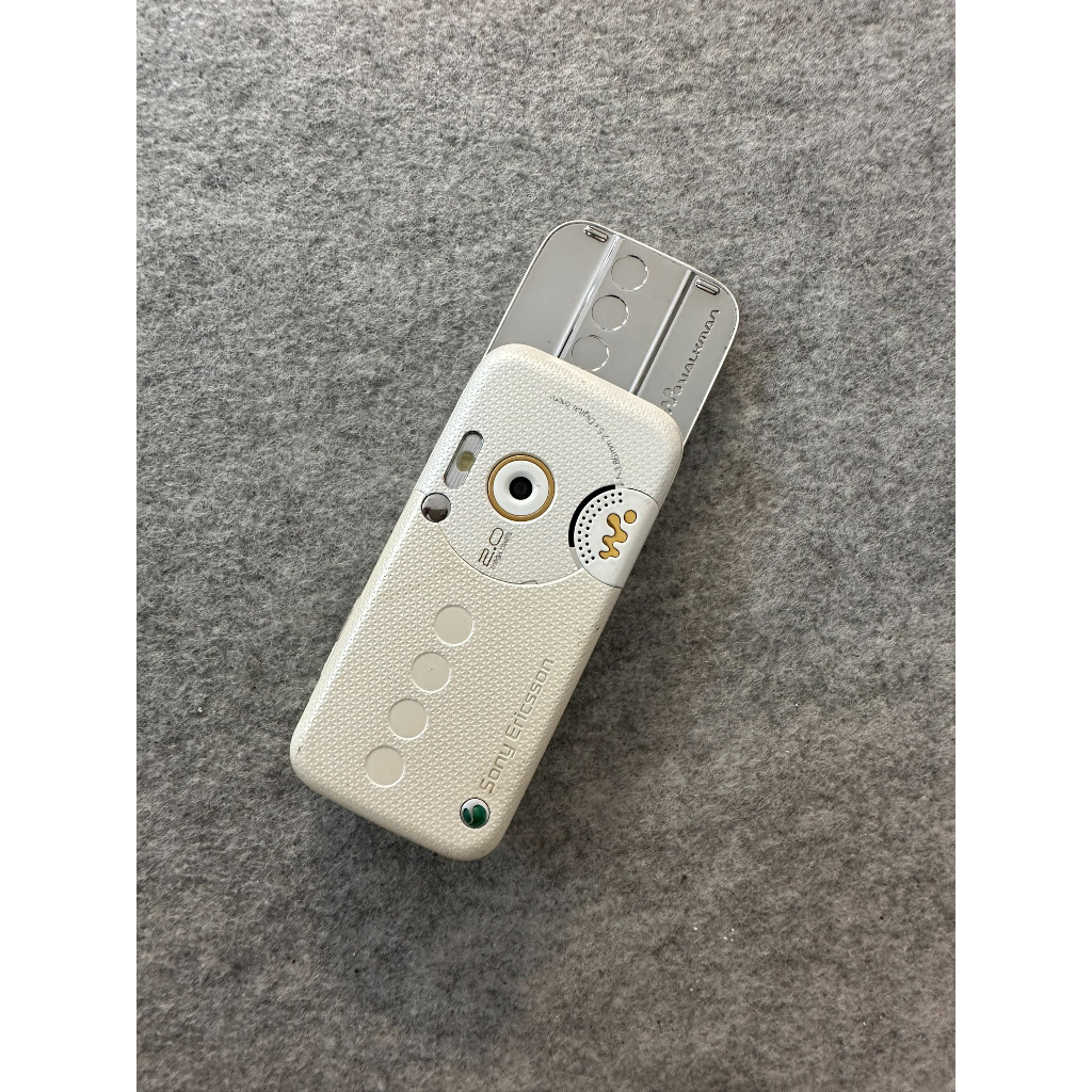 Điện thoại Sony Ericsson W830i Trắng chính hãng