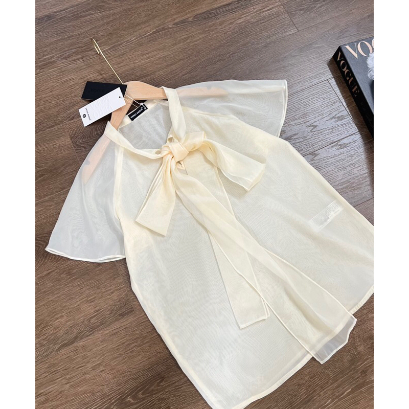 Áo sơmi tơ thắt nơ cổ